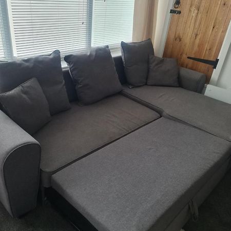 Beautiful Studio Apartment Милфорд Хейвън Екстериор снимка