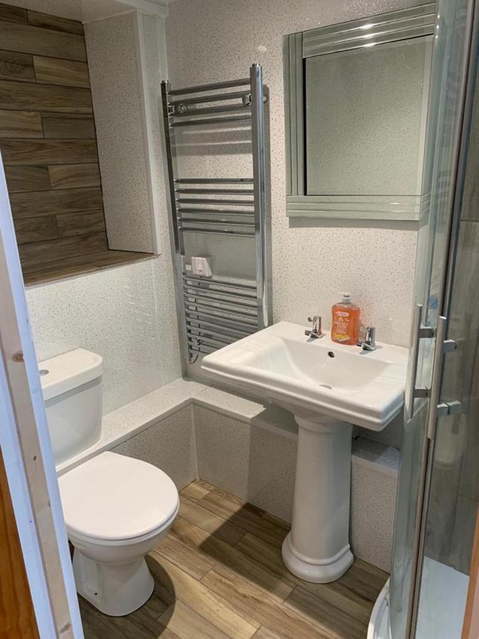 Beautiful Studio Apartment Милфорд Хейвън Екстериор снимка