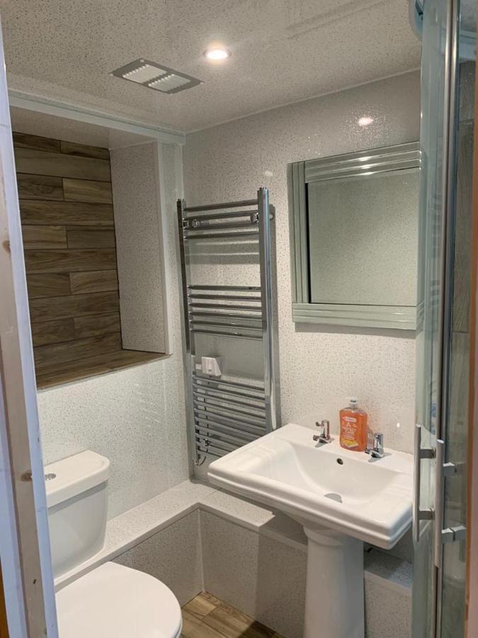 Beautiful Studio Apartment Милфорд Хейвън Екстериор снимка